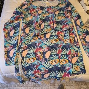 Latched Mama Multicolor Leaf Pattern Top